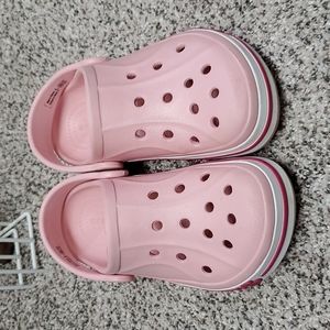 Girls crocs